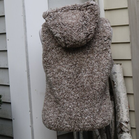 Coffee Shop Beige Reversible Teddy Fleece & Quilted Hooded Full Zip Vest SMALL - Picture 4 of 10